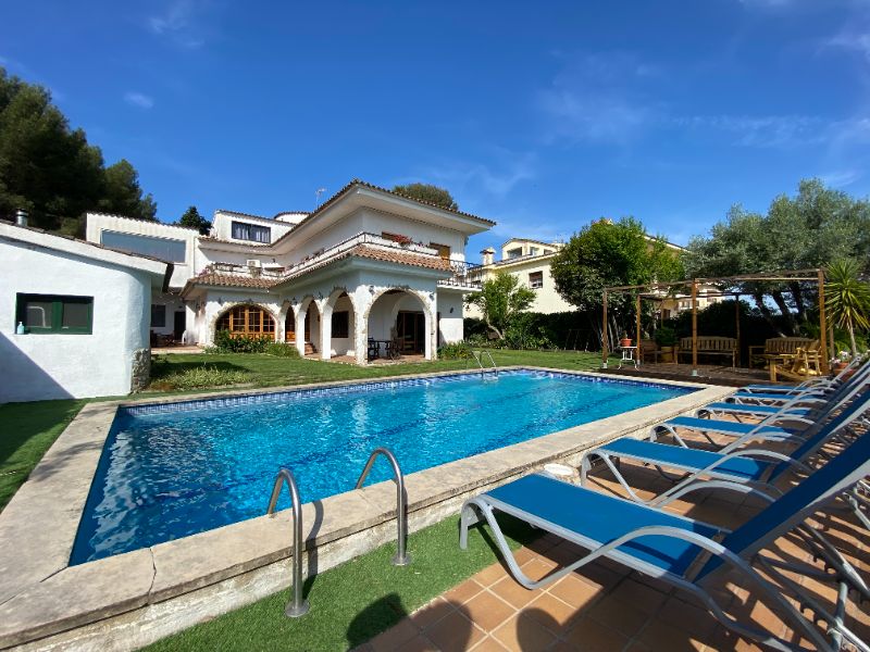 Villa Allyson Completa